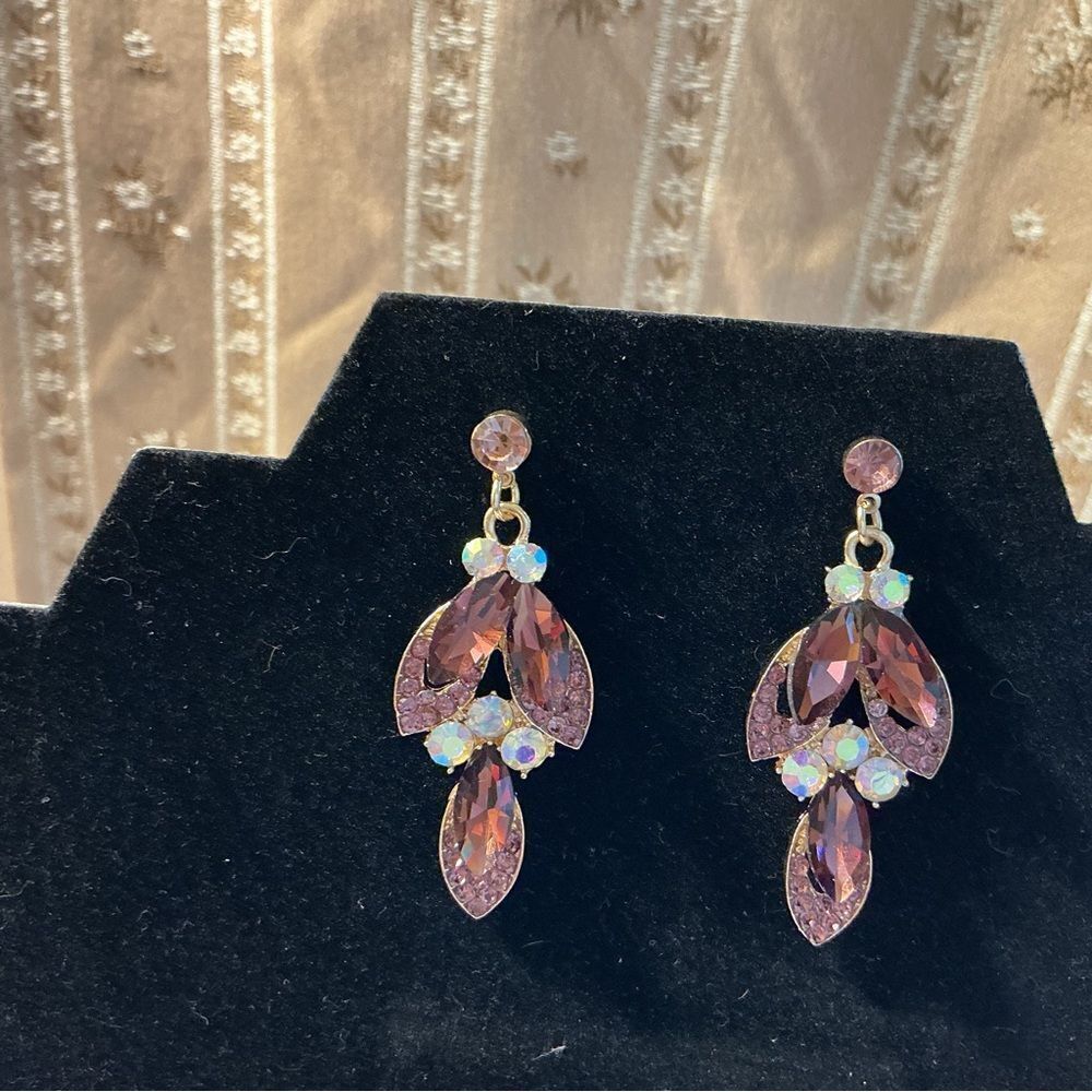 Elegant Gold and Pink Crystal Drop Earrings in Goldtone - Picture 3 of 7